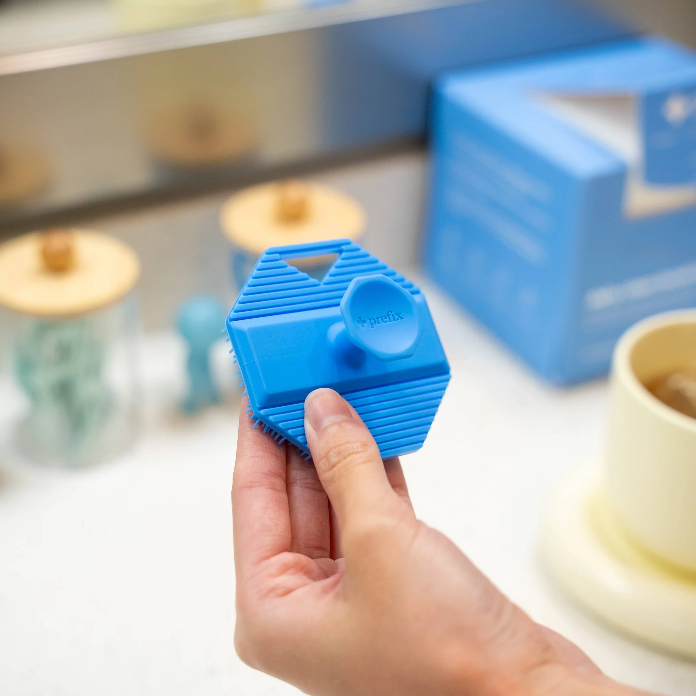 🎁 prefix™ face scrubber